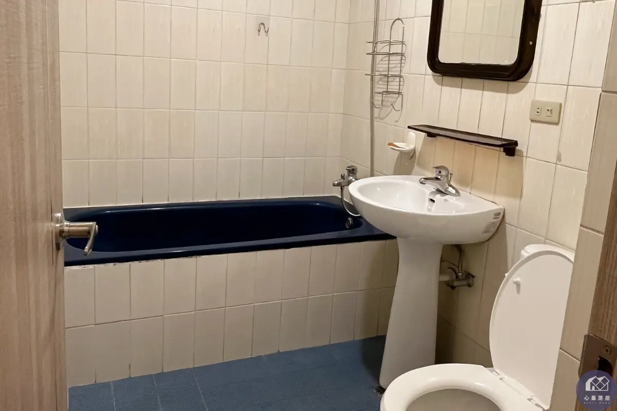 5 bedrooms apartment for rent in Daan District, Taipei City | NT$ 16 800 | 8 ping slide 10