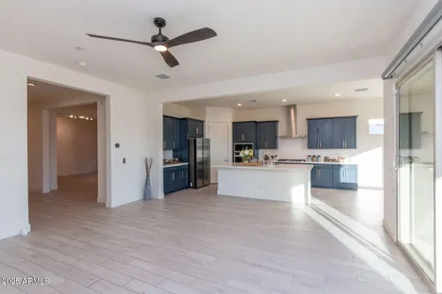 3 房 亞利桑那, 皮奧里亞獨棟住宅出售 | US$ 699 900 | 74 坪 slide 3