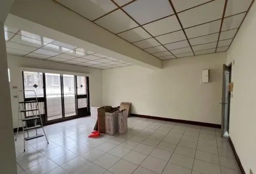 Apartment for rent TWD 9 000 - Xinyi 2nd Road - 3 bedrooms