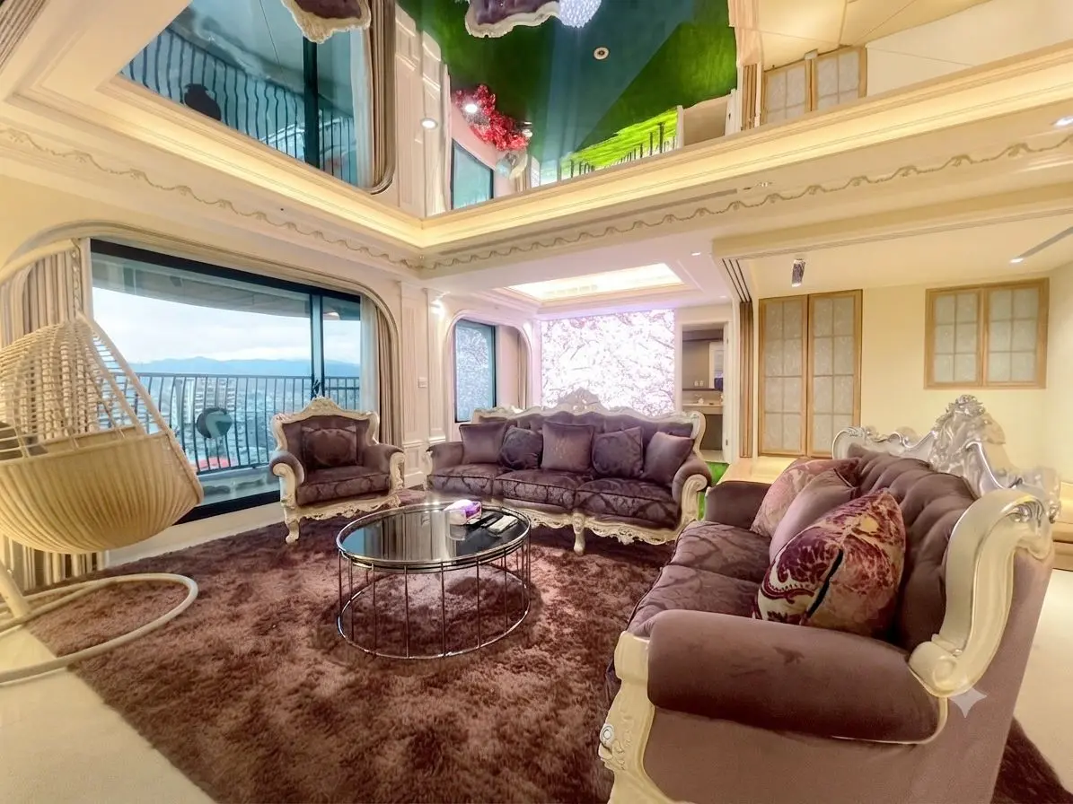 3 bedrooms apartment for sale in Songshan District, Taipei City | NT$ 108 000 000 | 46 ping slide 0