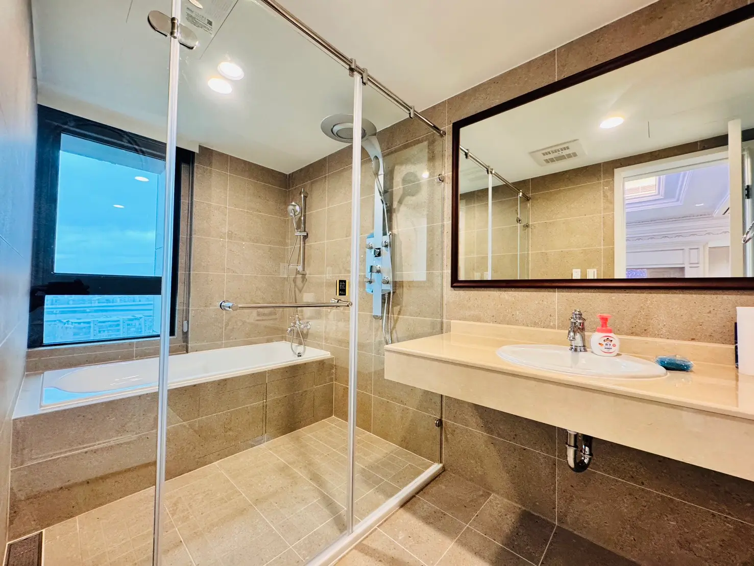 3 bedrooms apartment for sale in Songshan District, Taipei City | NT$ 108 000 000 | 46 ping slide 14