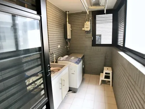 Apartment for rent NT$ 90 000 - Section 2, Minquan East Road - 3 bedrooms
