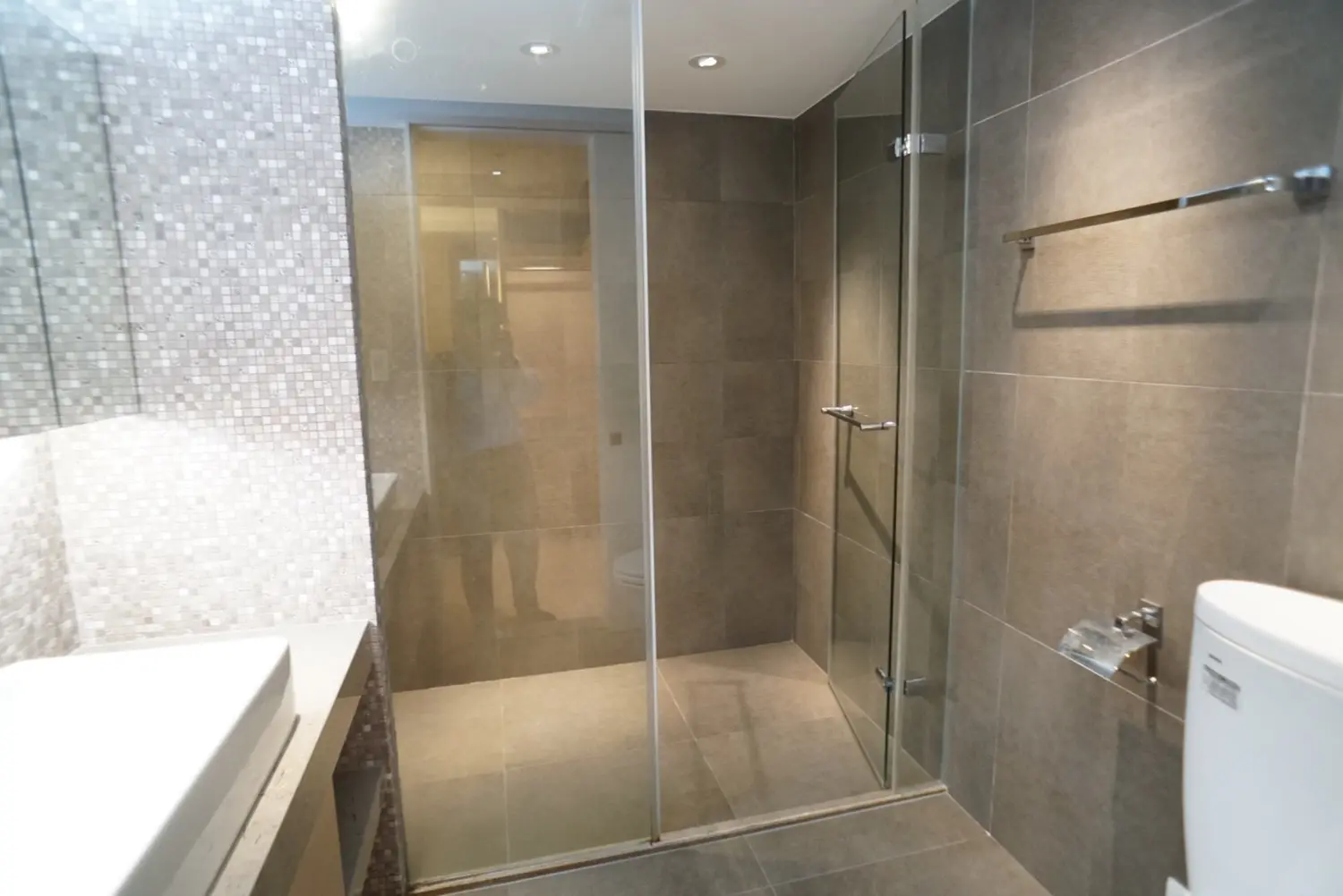 4 bedrooms apartment for rent in Zhongshan District, Taipei City | NT$ 100 000 | 50 ping slide 1