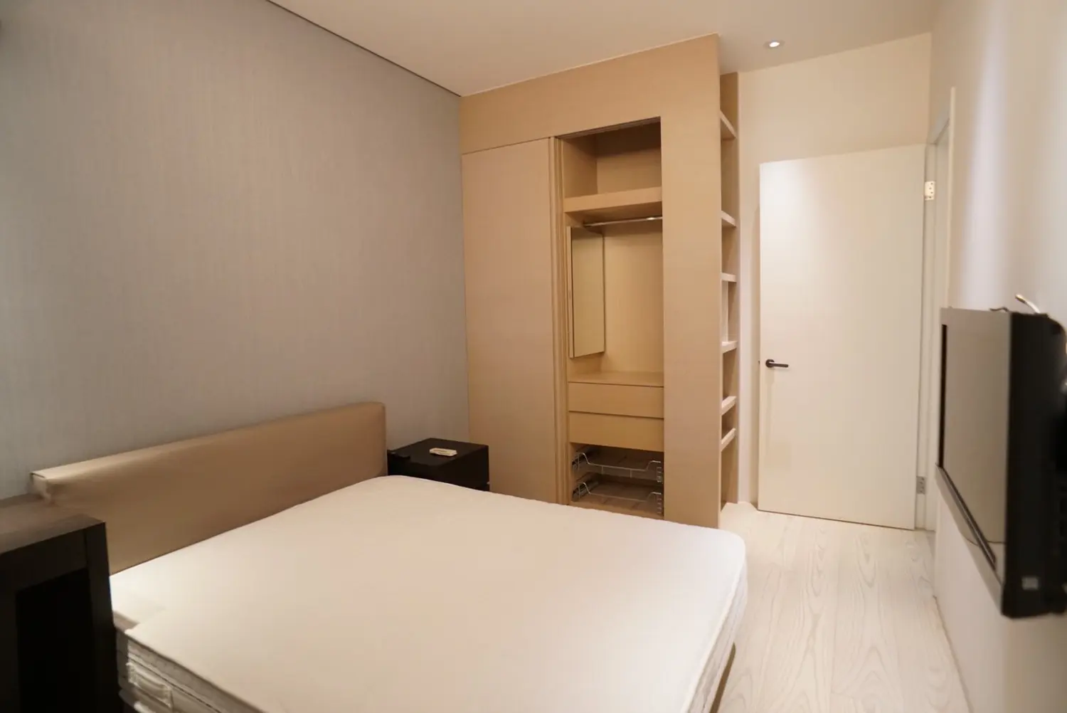 4 bedrooms apartment for rent in Zhongshan District, Taipei City | NT$ 100 000 | 50 ping slide 9