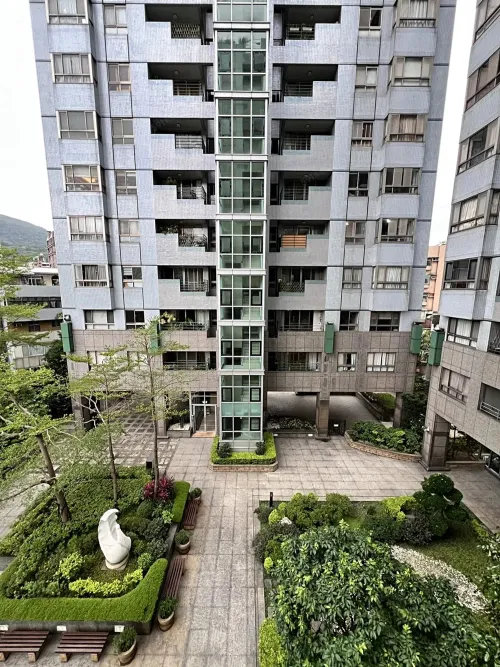 Apartment for rent TWD 70 000 -  - 3 bedrooms
