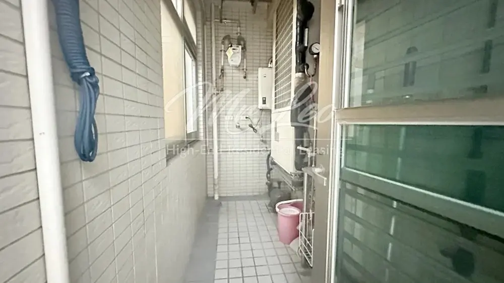 3 bedrooms apartment for rent in Xinyi District, Taipei City | NT$ 65 000 | 35 ping slide 12