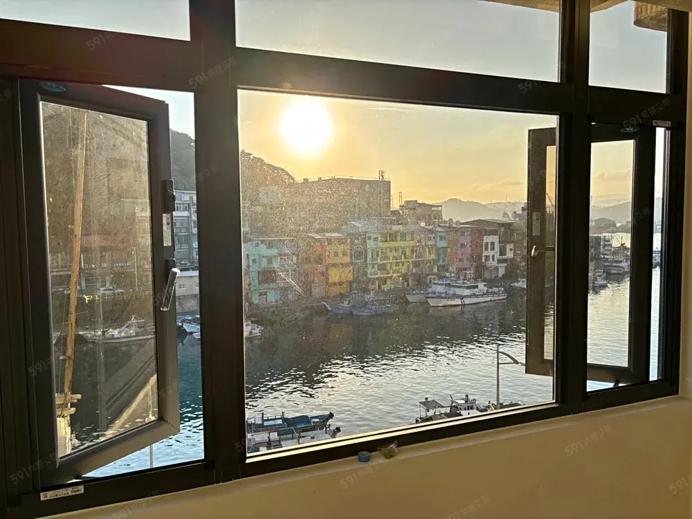 3 bedrooms apartment for sale in Zhongzheng District, Keelung City | NT$ 3 980 000 | 23 ping slide 0