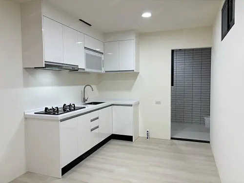 3 bedrooms apartment for sale in Zhongzheng District, Keelung City | NT$ 3 980 000 | 23 ping slide 2