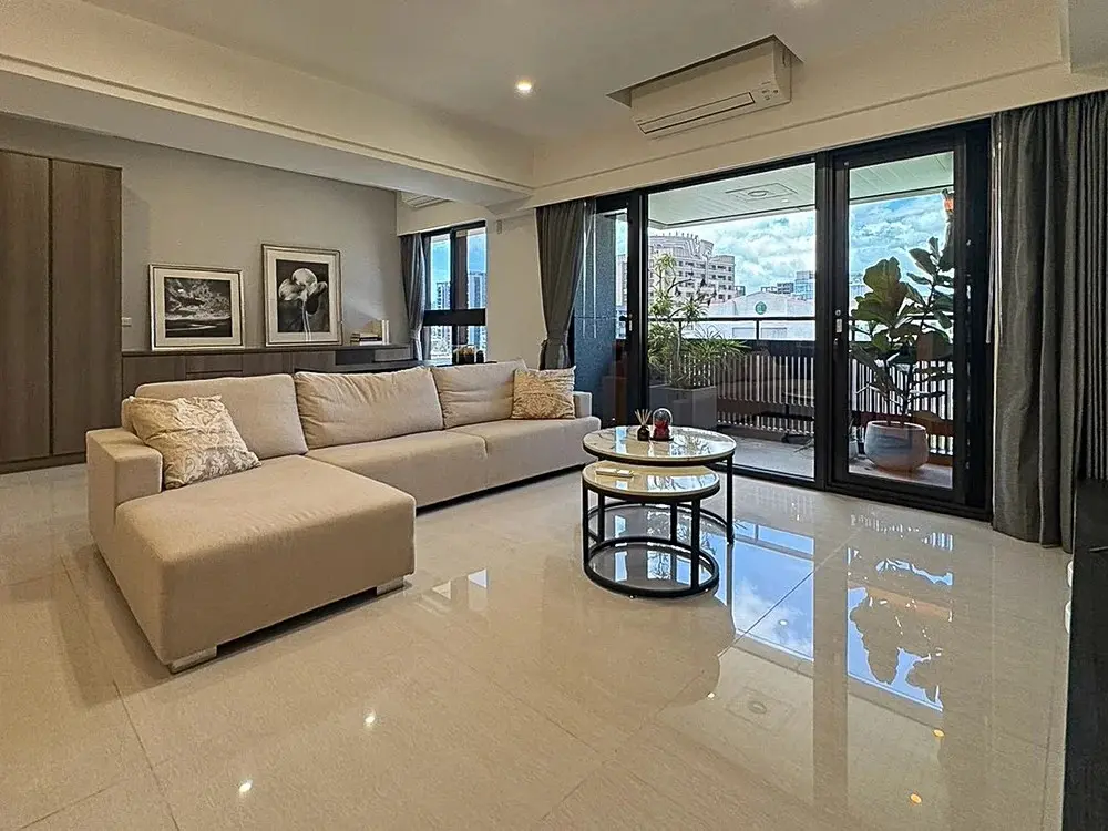 3 bedrooms apartment for rent in Datong District, Taipei City | NT$ 135 000 | 42 ping slide 1