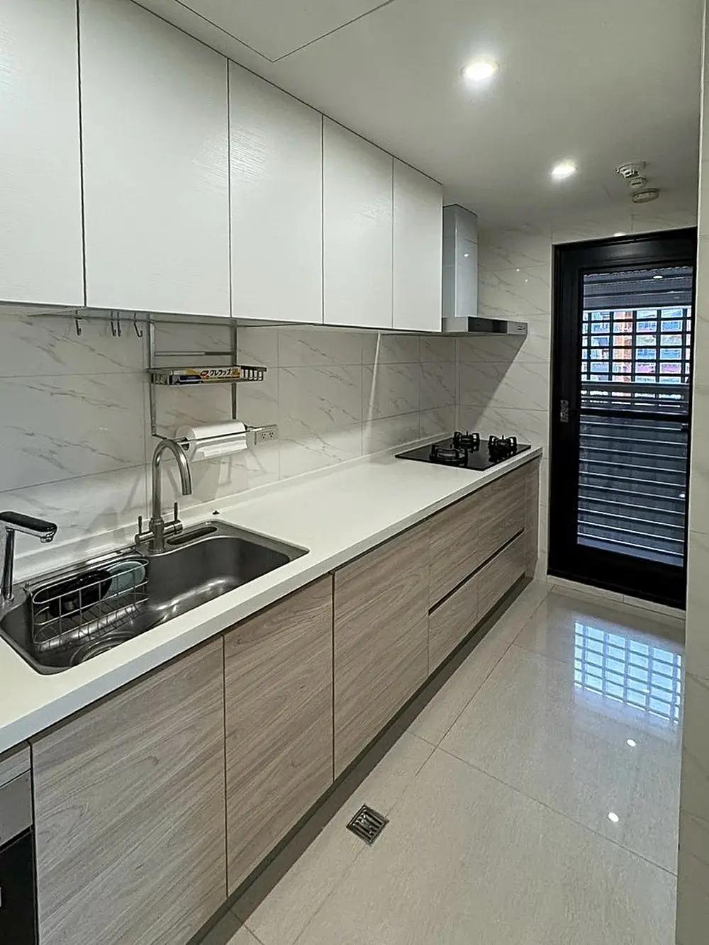 3 bedrooms apartment for rent in Datong District, Taipei City | NT$ 135 000 | 42 ping slide 4