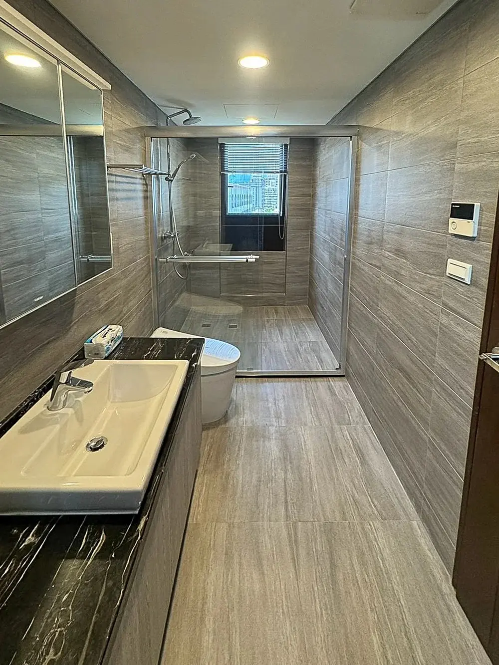 3 bedrooms apartment for rent in Datong District, Taipei City | NT$ 135 000 | 42 ping slide 10