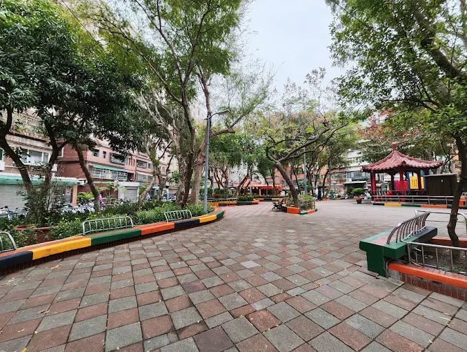 4 bedrooms apartment for sale in Zhongshan District, Taipei City | TWD 43 000 000 | 46 ping slide 6