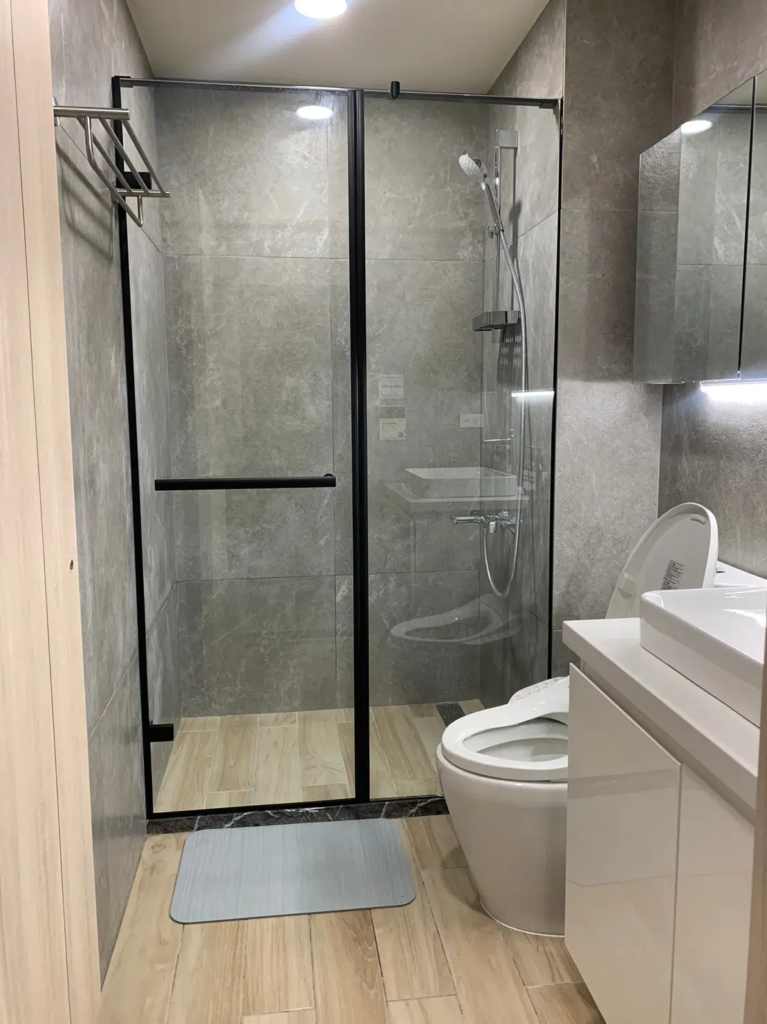 2 bedrooms apartment for rent in Xindian District, New Taipei City | NT$ 38 000 | 15 ping slide 14