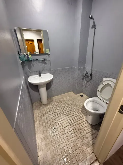 Private room for rent TWD 7 500 -  - 6 bedrooms