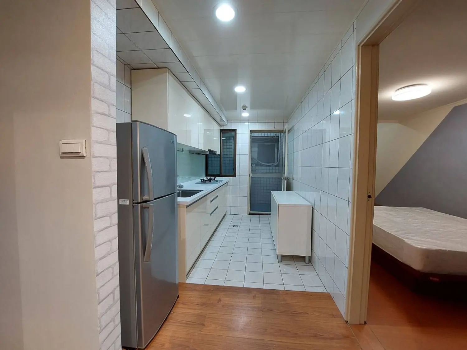2 bedrooms apartment for rent TWD 27 500 - 20 ping - Zhonghe District,New Taipei City slide 3