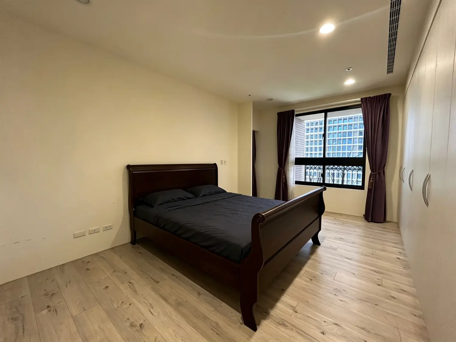 4 bedrooms apartment for rent in Xitun District, Taichung City | NT$ 120 000 | 59 ping slide 10
