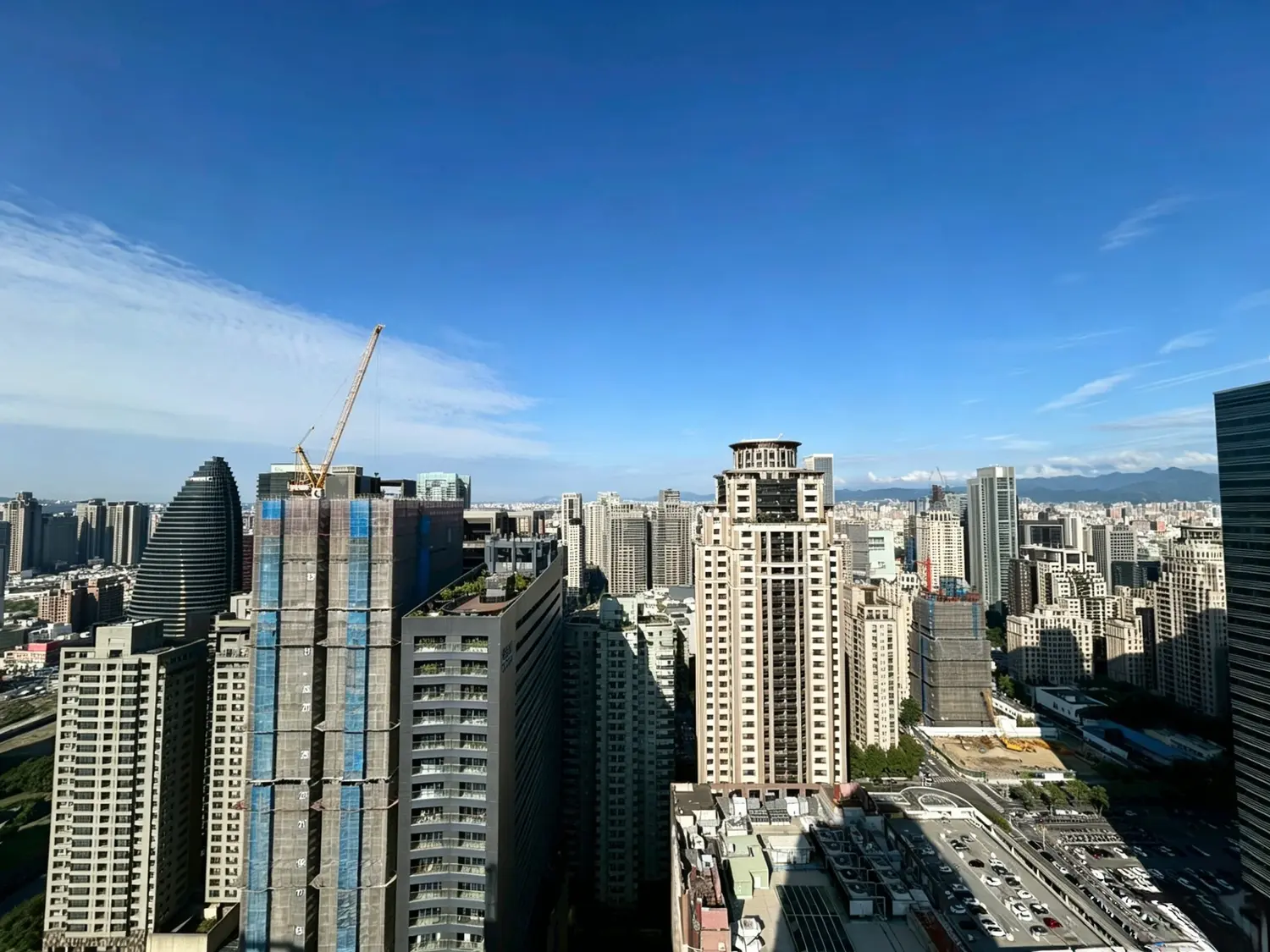 3 bedrooms apartment for rent in Xitun District, Taichung City | NT$ 125 000 | 19 ping slide 13