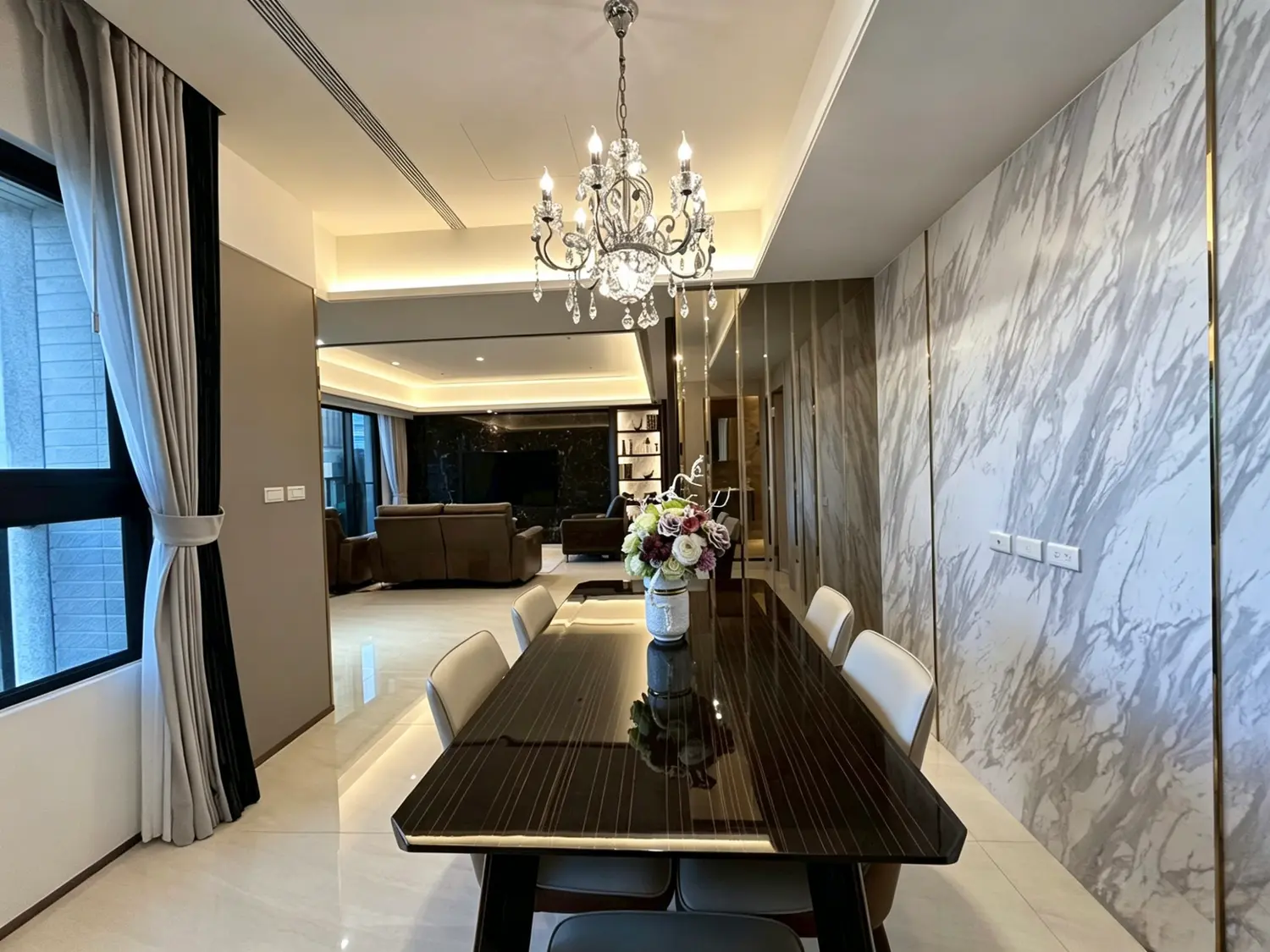 3 bedrooms apartment for rent in Xitun District, Taichung City | NT$ 125 000 | 19 ping slide 2