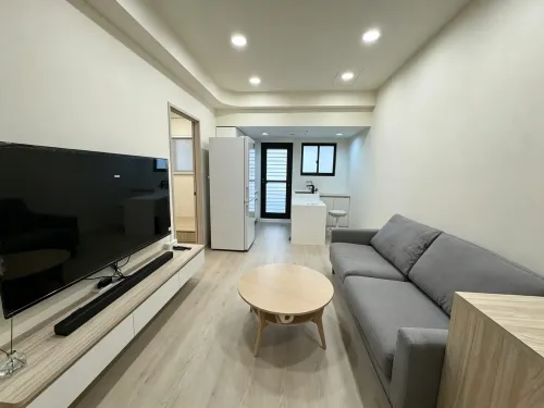 2 bedrooms apartment for rent in Xitun District, Taichung City | NT$ 38 000 | 15 ping slide 2