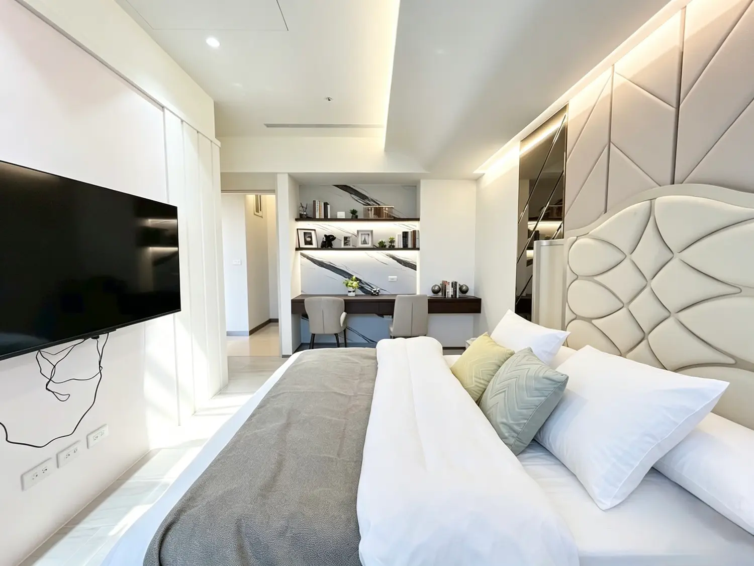 3 bedrooms apartment for rent in Xitun District, Taichung City | NT$ 125 000 | 19 ping slide 4