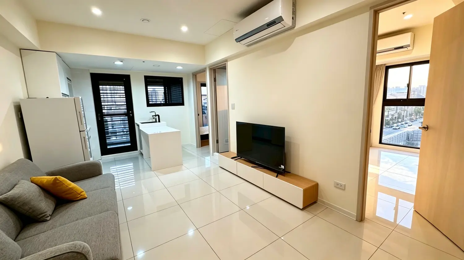 2 bedrooms apartment for rent in Xitun District, Taichung City | NT$ 35 000 | 17 ping slide 4