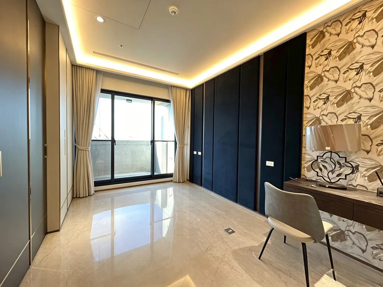 3 bedrooms apartment for rent in Xitun District, Taichung City | NT$ 125 000 | 19 ping slide 6