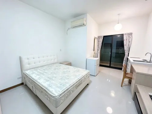 2 bedrooms apartment for rent in Longjing District, Taichung City | NT$ 12 000 | 14 ping slide 1