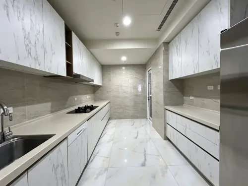 4 bedrooms apartment for rent in Xitun District, Taichung City | NT$ 120 000 | 59 ping slide 1