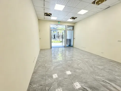 Shop / Retail for rent NT$ 42 000 - Lane 82, Fuxing North Road - 1 room