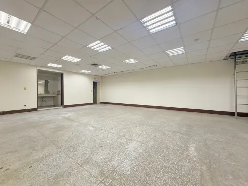 Shop / Retail for rent NT$ 60 000 - Jianguo Road - 1 room
