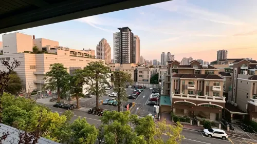 2 bedrooms apartment for rent in Xitun District, Taichung City | NT$ 35 000 | 17 ping slide 9