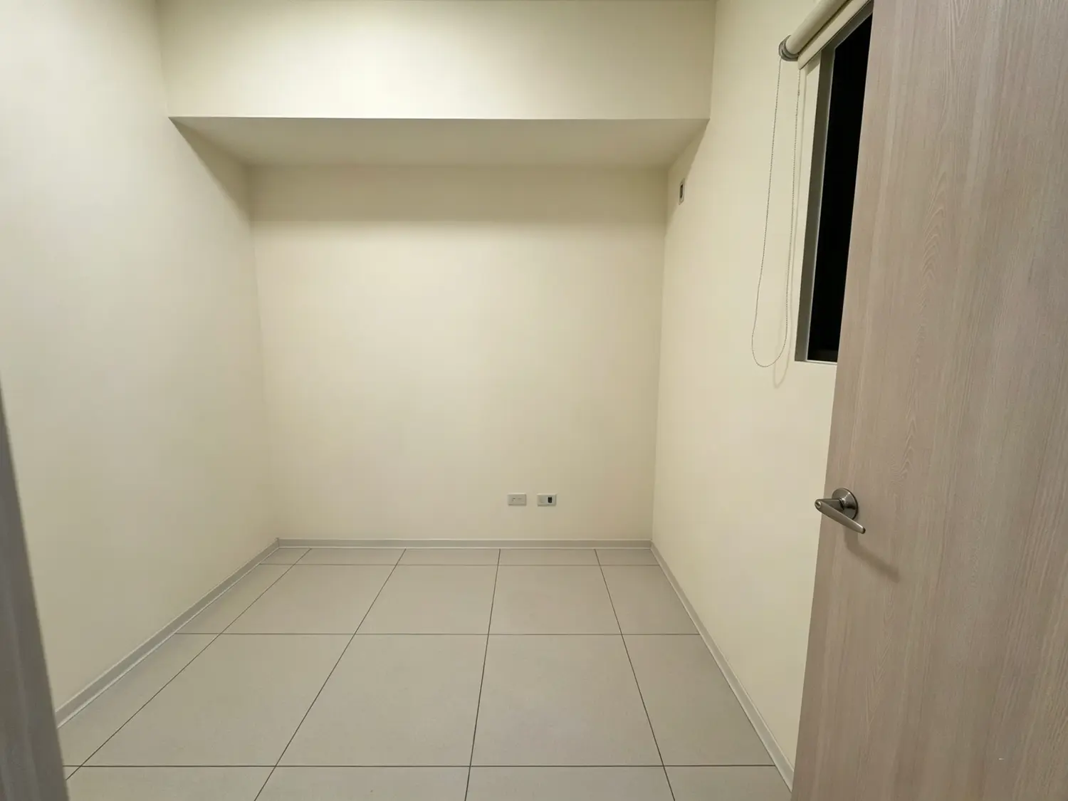 2 bedrooms apartment for rent in Xitun District, Taichung City | NT$ 38 000 | 15 ping slide 12