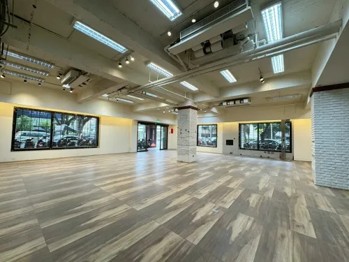 Shop / Retail for rent in Xitun District, Taichung City | NT$ 220 000 | 87 ping slide 15