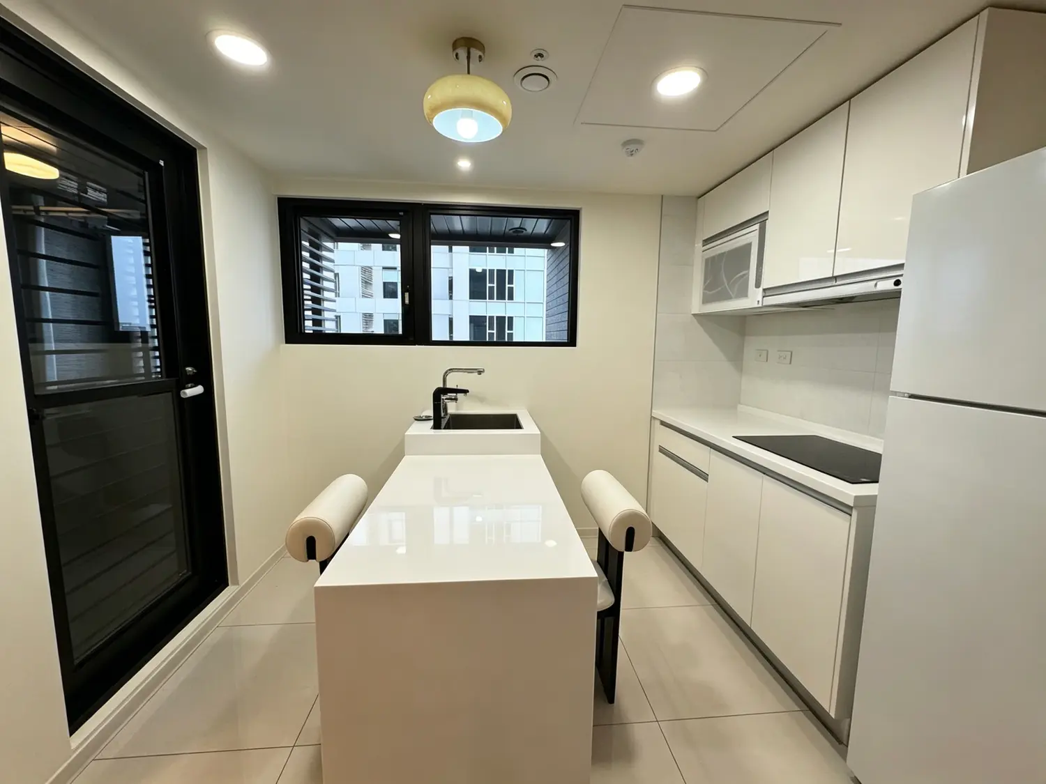 2 bedrooms apartment for rent in Xitun District, Taichung City | NT$ 38 000 | 15 ping slide 15