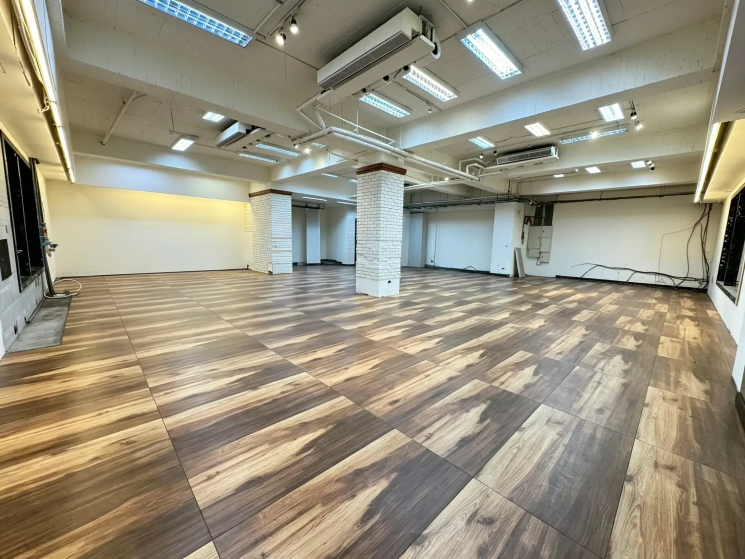 Shop / Retail for rent in Xitun District, Taichung City | NT$ 220 000 | 87 ping slide 19