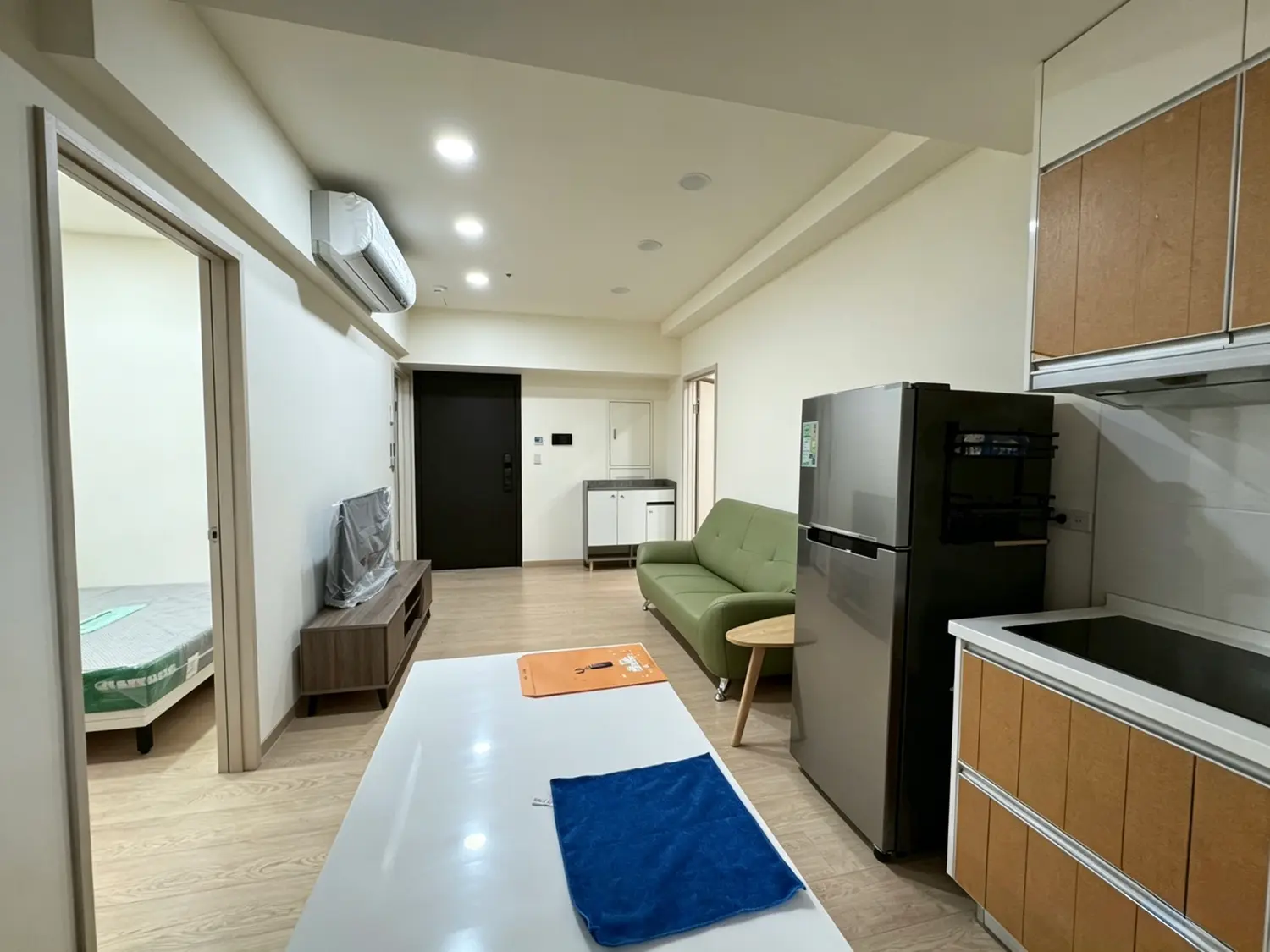 2 bedrooms apartment for rent in Xitun District, Taichung City | NT$ 28 000 | 14 ping slide 3