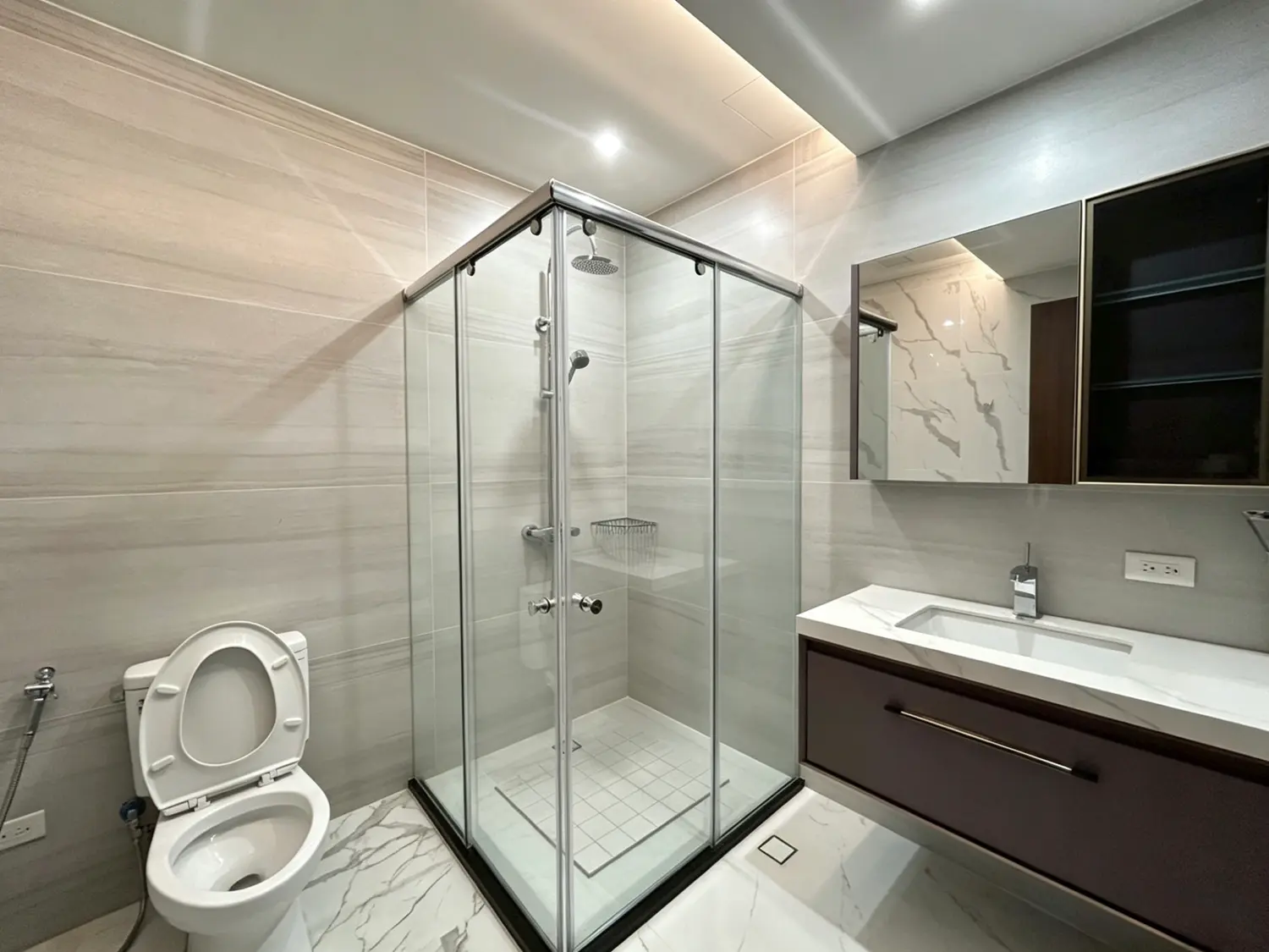 3 bedrooms apartment for rent in Xitun District, Taichung City | NT$ 125 000 | 32 ping slide 5