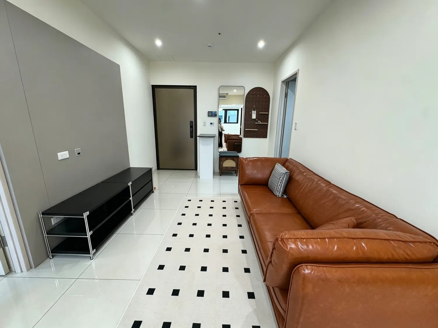 2 bedrooms apartment for rent in Xitun District, Taichung City | NT$ 38 000 | 15 ping slide 0