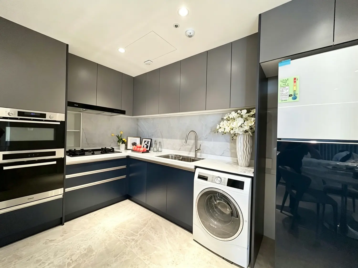 2 bedrooms apartment for rent in Xitun District, Taichung City | NT$ 125 000 | 32 ping slide 4