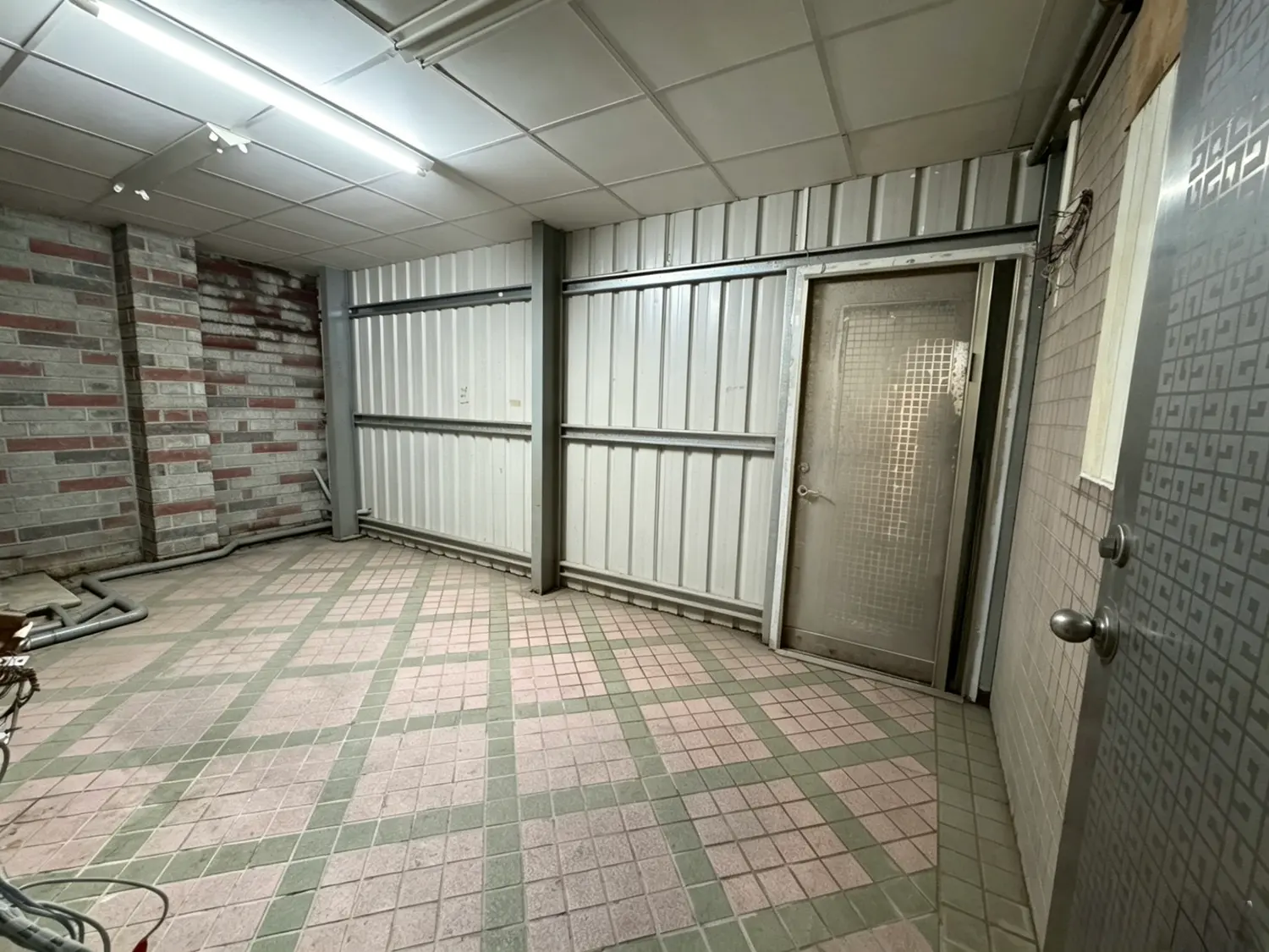 Shop / Retail for rent in Xitun District, Taichung City | NT$ 220 000 | 87 ping slide 6