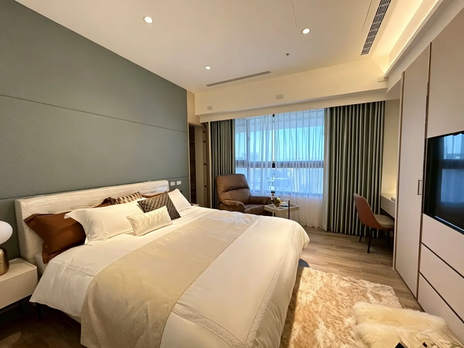 2 bedrooms apartment for rent in Xitun District, Taichung City | NT$ 125 000 | 32 ping slide 5