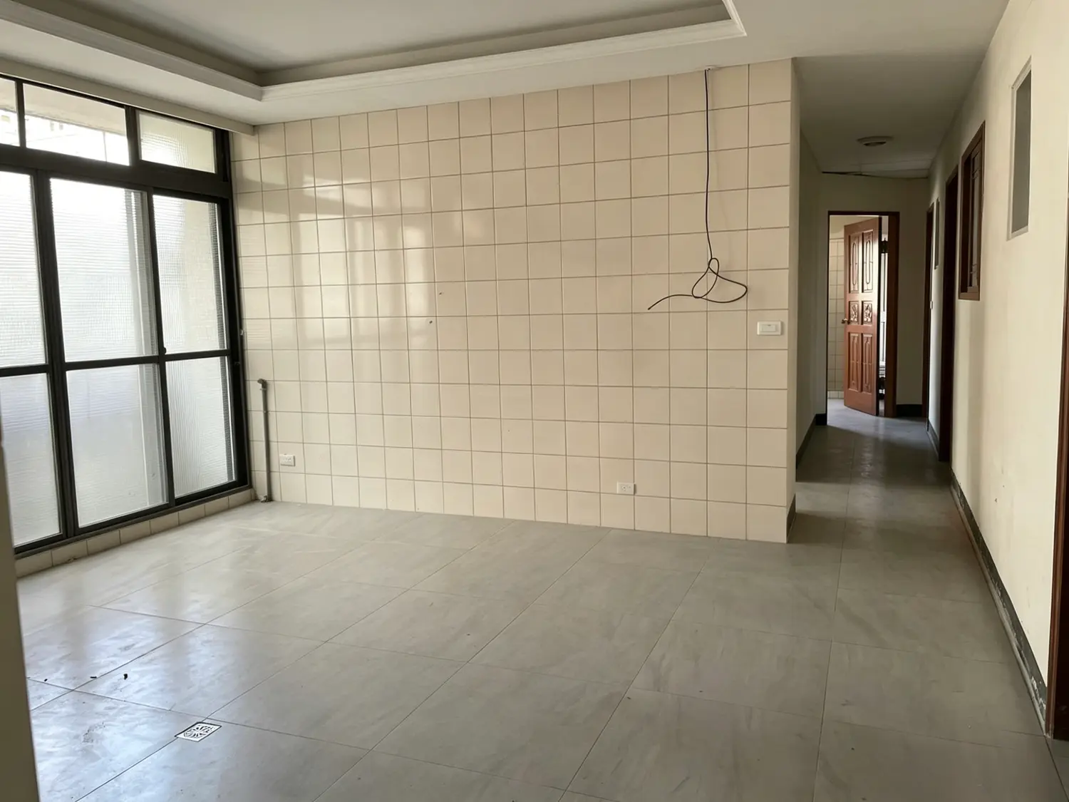 2 bedrooms townhouse for rent in Nantun District, Taichung City | NT$ 129 000 | 132 ping slide 0