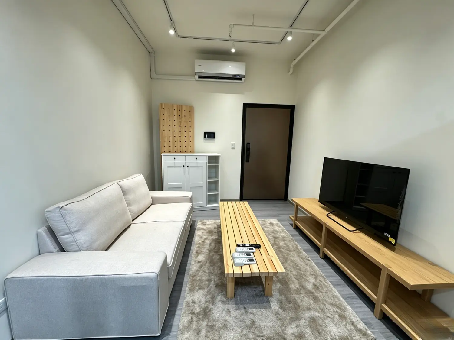 2 bedrooms apartment for rent in Xitun District, Taichung City | NT$ 30 000 | 13 ping slide 2