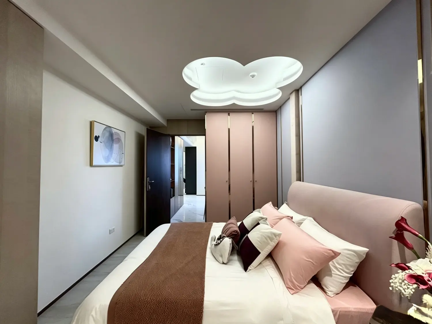 3 bedrooms apartment for rent in Xitun District, Taichung City | NT$ 125 000 | 32 ping slide 9