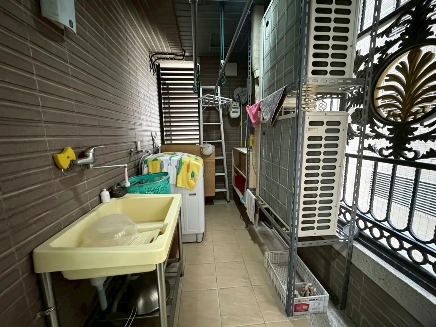 3 bedrooms apartment for rent in Xitun District, Taichung City | NT$ 65 000 | 41 ping slide 9