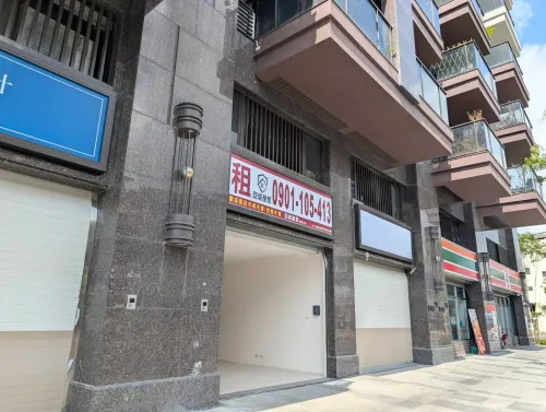 Shop / Retail for rent NT$ 42 000 - Xianzheng Road - 2 bedrooms