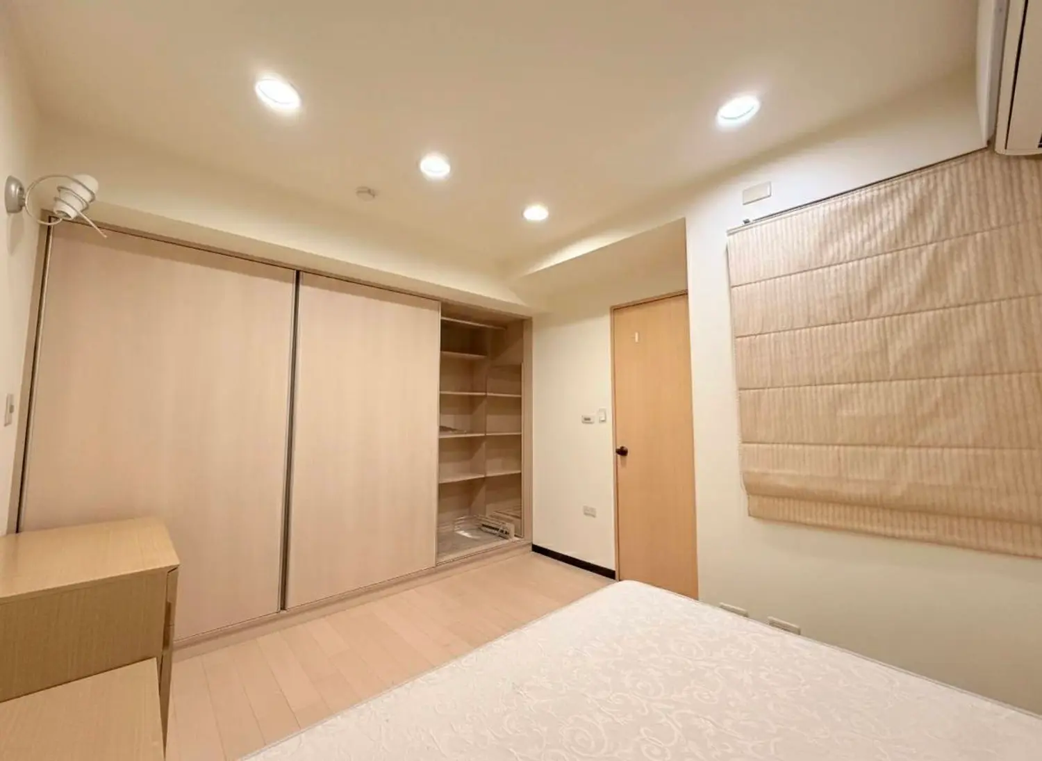 1 room apartment for rent TWD 31 000 - 13 ping - Xindian District, New Taipei City slide 6