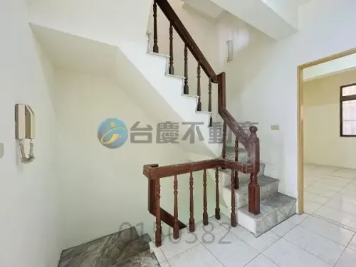 Townhouse for sale TWD 5 980 000 - Wufu Road - 6 bedrooms