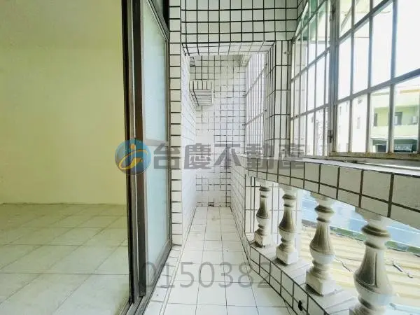 6 bedrooms townhouse for sale in Linyuan District, Kaohsiung City | TWD 5 980 000 | 39 ping slide 3