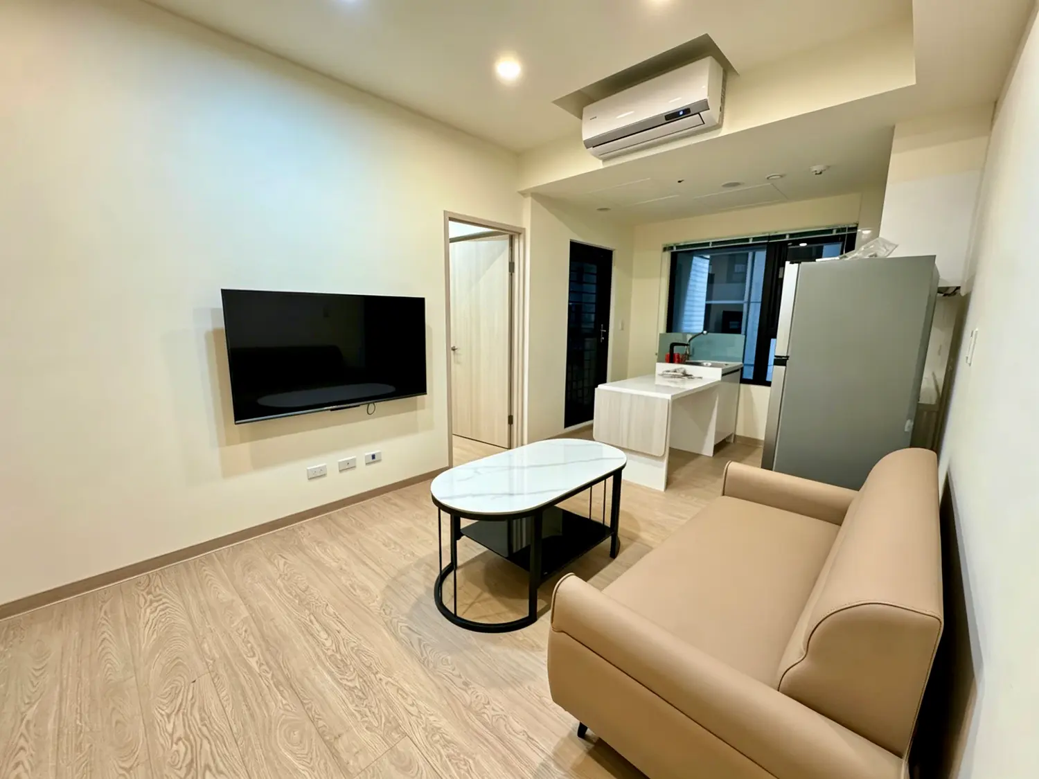 2 bedrooms apartment for rent in Xitun District, Taichung City | NT$ 28 500 | 14 ping slide 6